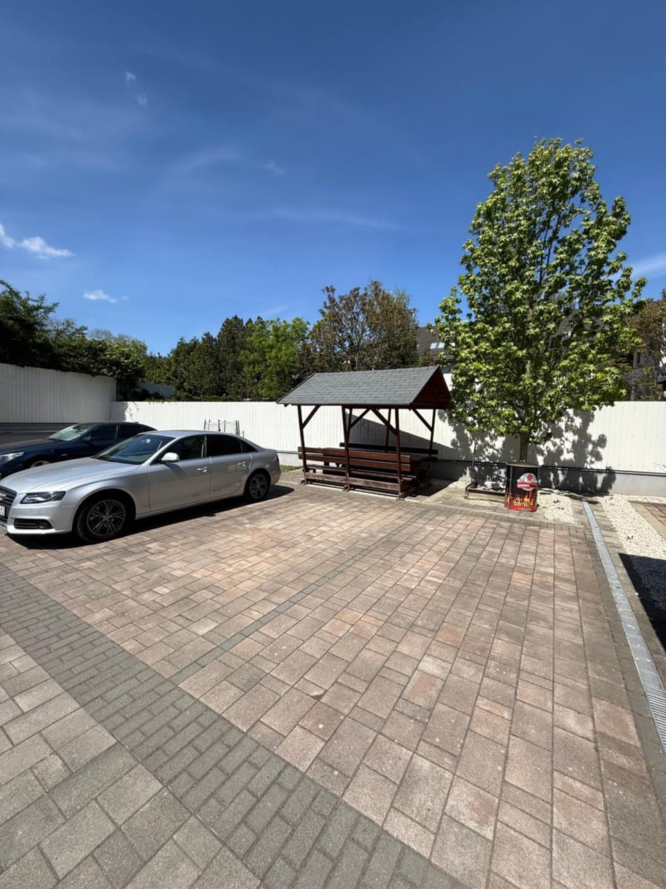 CSiP House with Free Private Enclosed Parking Place Apartment in Hungary