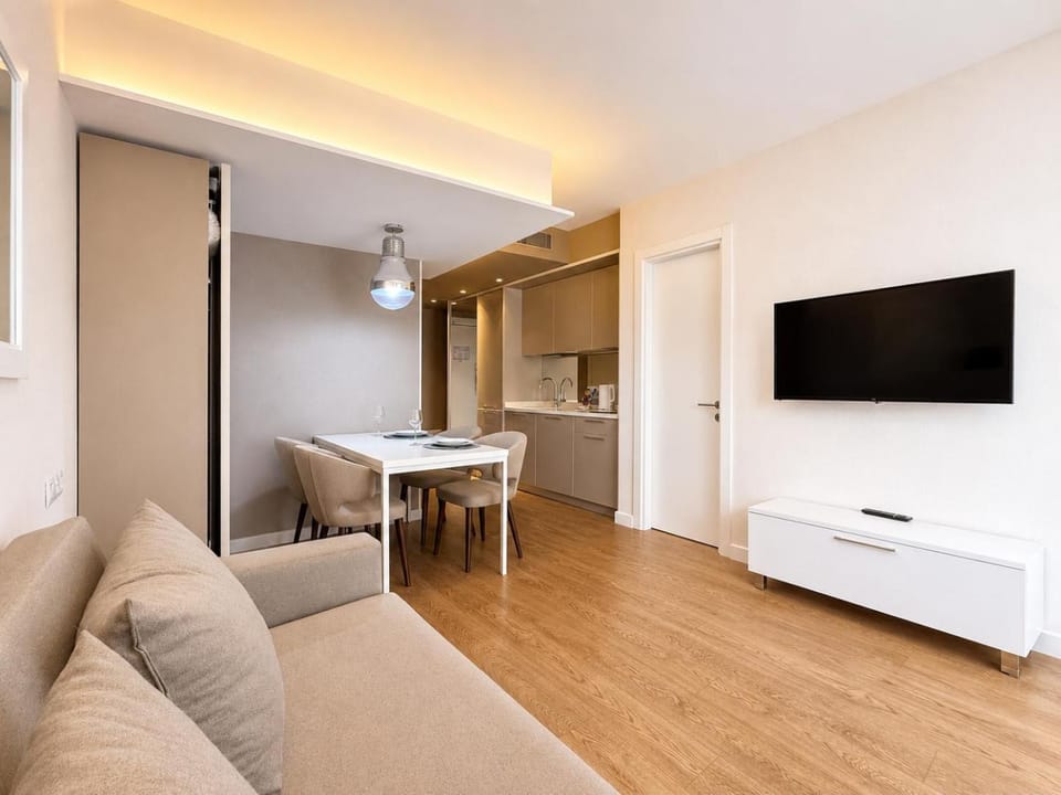 TV and multimedia, Living room, Guests