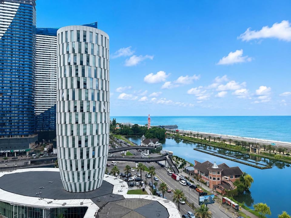 Neighbourhood, Natural landscape, View (from property/room), Balcony/Terrace, City view, Lake view, Sea view, Street view, Location