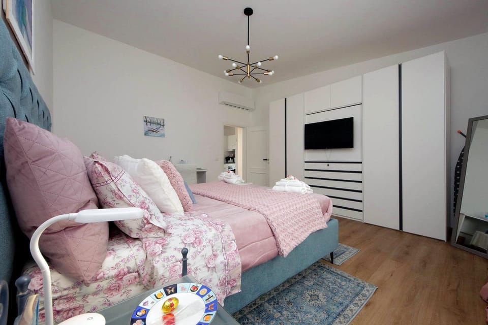 Bed, Bedroom, wardrobe