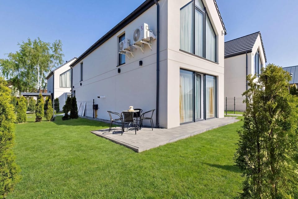 Property building, Garden