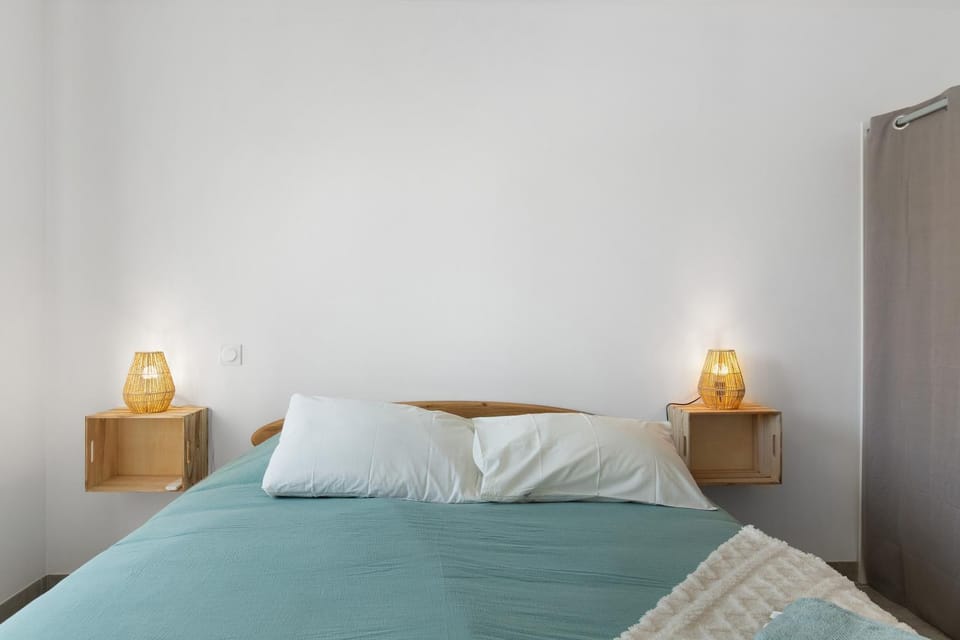 Living room, Bedroom