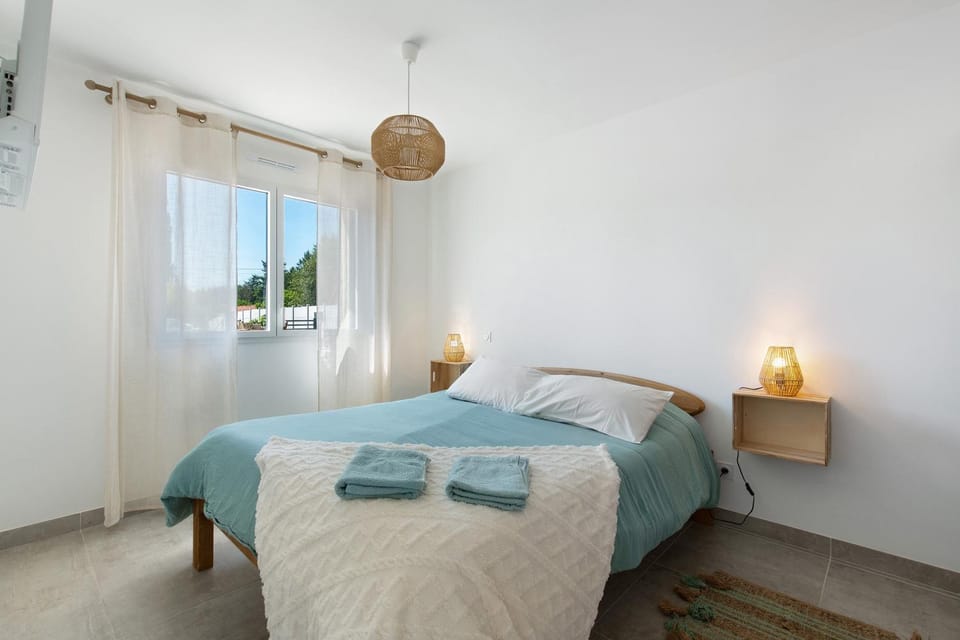 Living room, Bedroom
