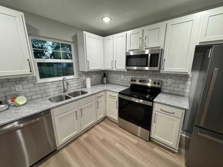 Spacious 6BR Louisville Duplex Sleeps 27 Games House in Jeffersonville