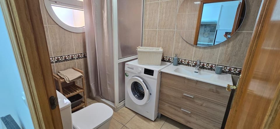 Bathroom, washing machine