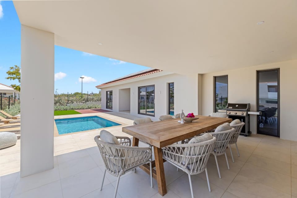 Patio, Pool view, Swimming pool