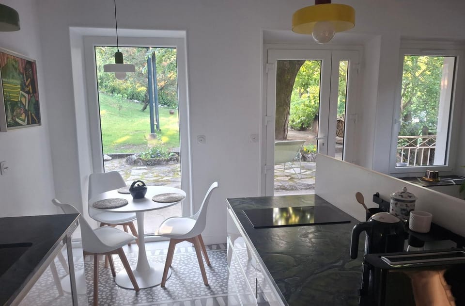 Dining area, kitchen