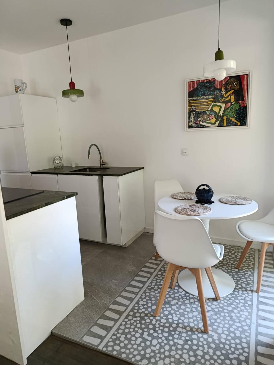 Dining area, kitchen