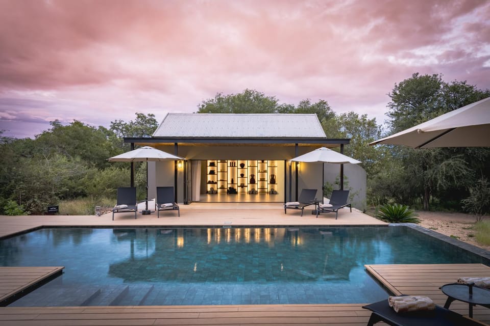 Natural landscape, Pool view, Swimming pool, Swimming pool, sunbed