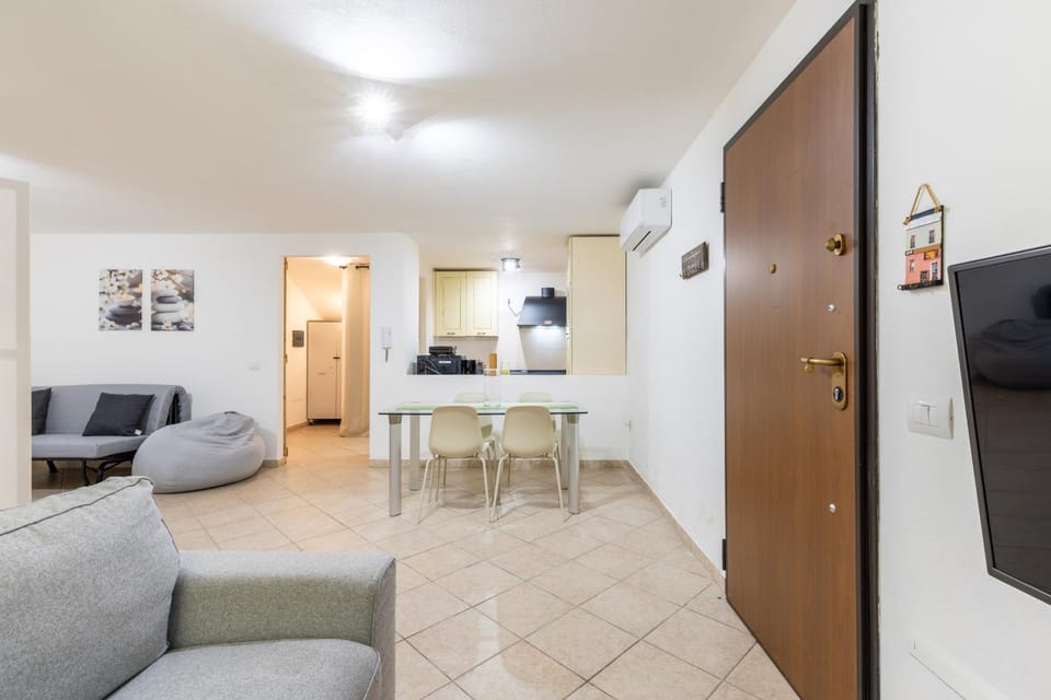 Cocco House, Your Zen Retreat by the Sea Apartment in La Maddalena