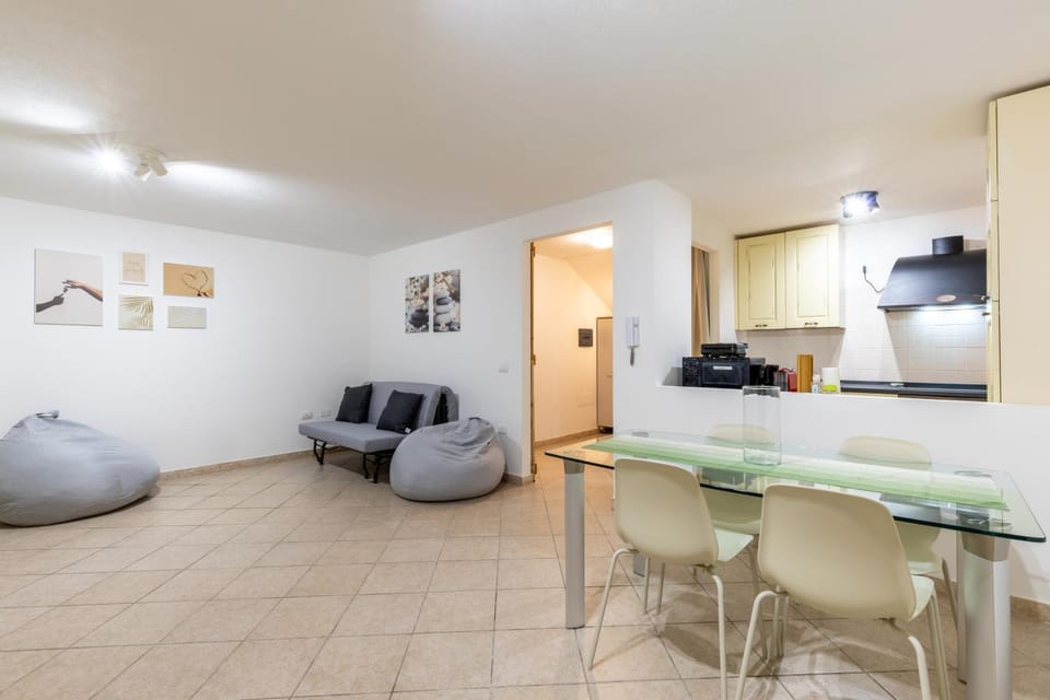 Cocco House, Your Zen Retreat by the Sea Apartment in La Maddalena