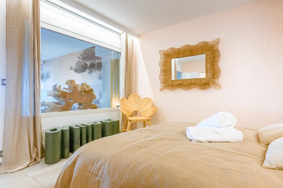 Architect's Apartment, Sea View Apartment in Le Lavandou