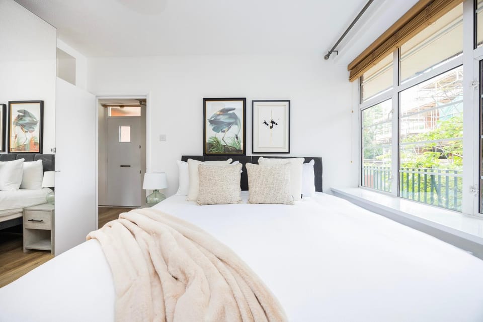 Modern 1 Bed APT , London Zone 2 , Monthly & Weekly Stays Welcome , Near Uber Boat Apartment in London Borough of Southwark