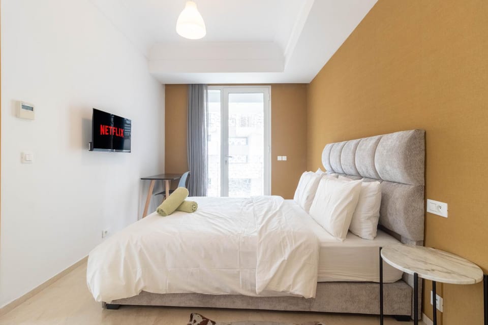 Appartement Luxe 2 Chambres À CFC Emplacement Premium Apartment in Casablanca