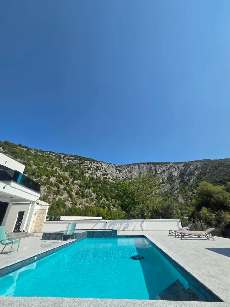 Natural landscape, Mountain view, Pool view, Swimming pool, sunbed