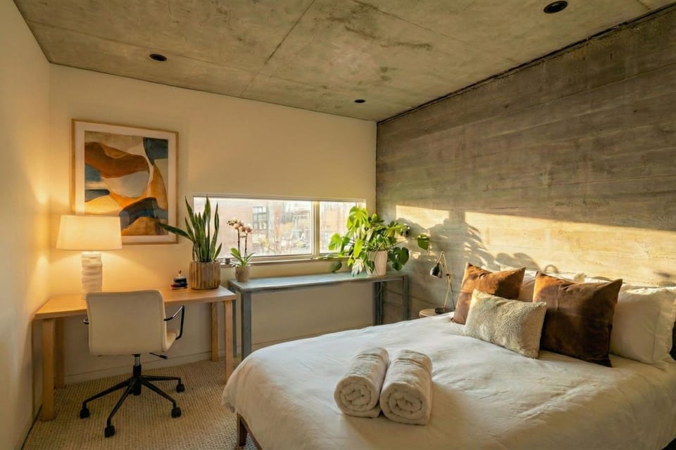 Bed, Bedroom