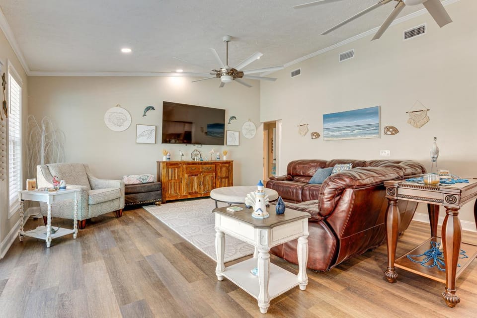 Beaches, Fishing & More! Home on Dauphin Island House in Dauphin Island