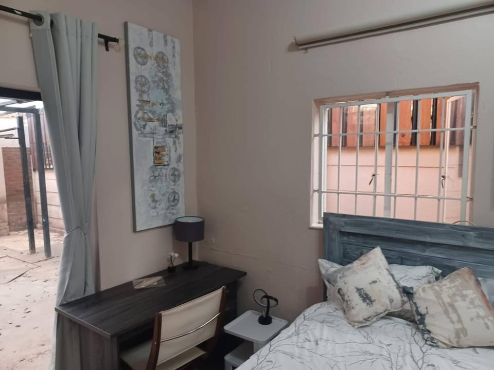 Js Place - where tranquility meets practicality Bed and Breakfast in Johannesburg