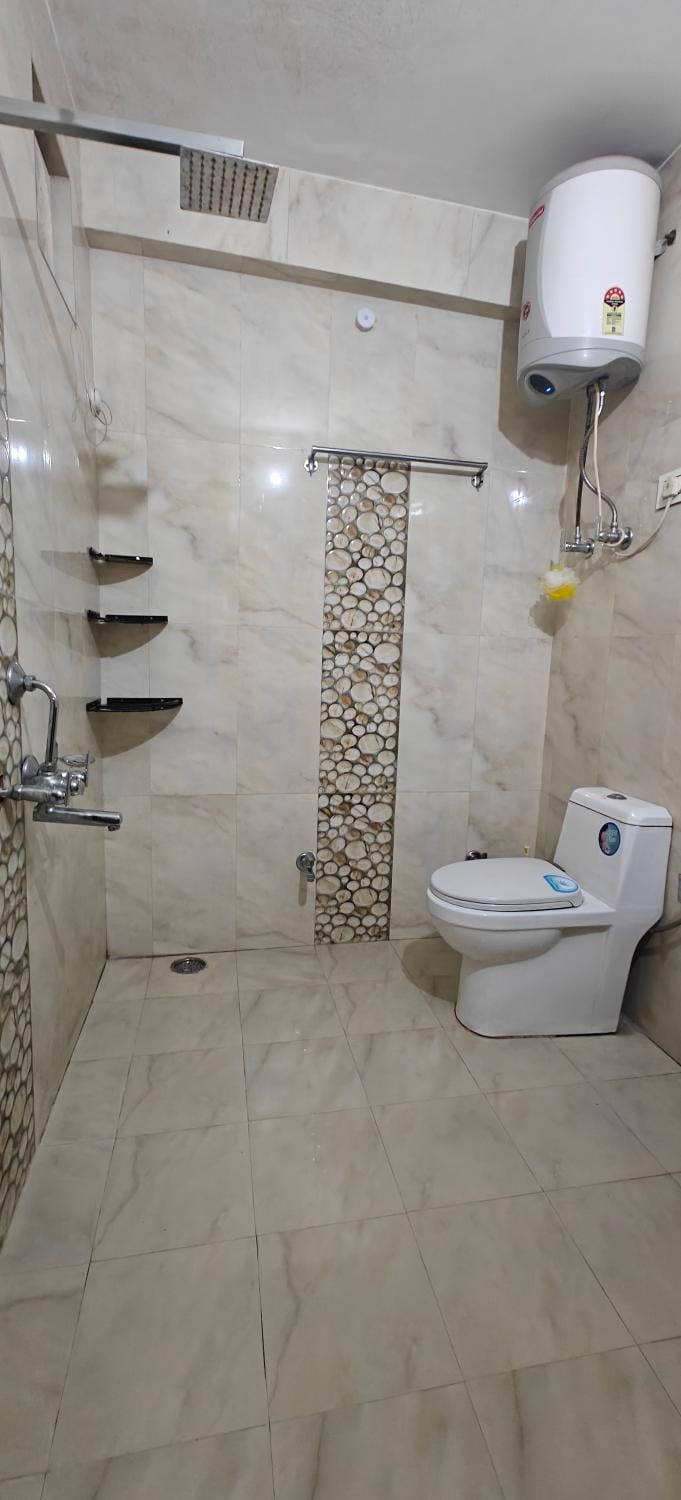 Himtal Stays 3BHK Jungle View Retreat, Manali Apartment in Manali