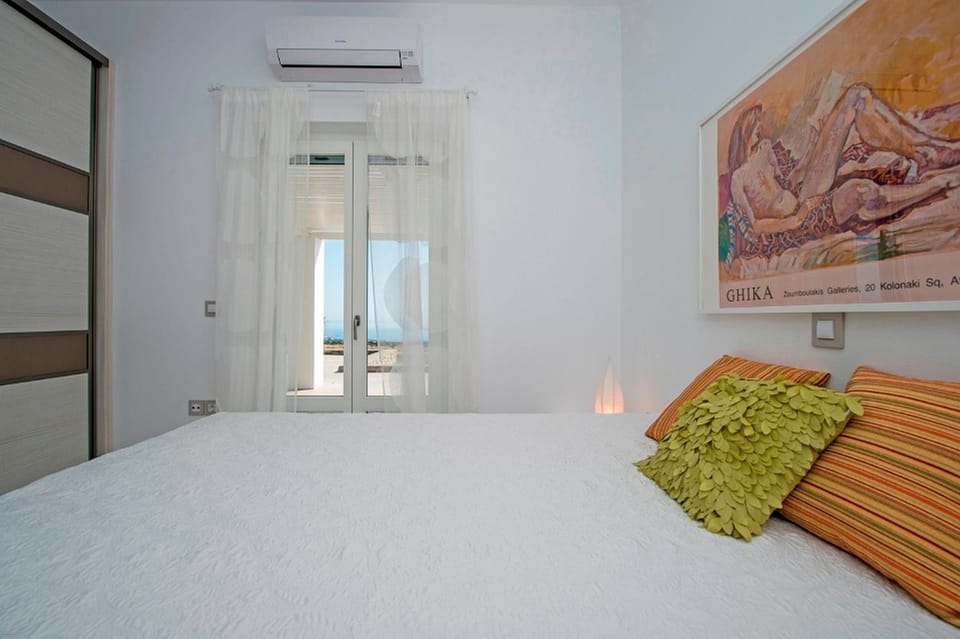villa zakintos Villa in Paros, Greece