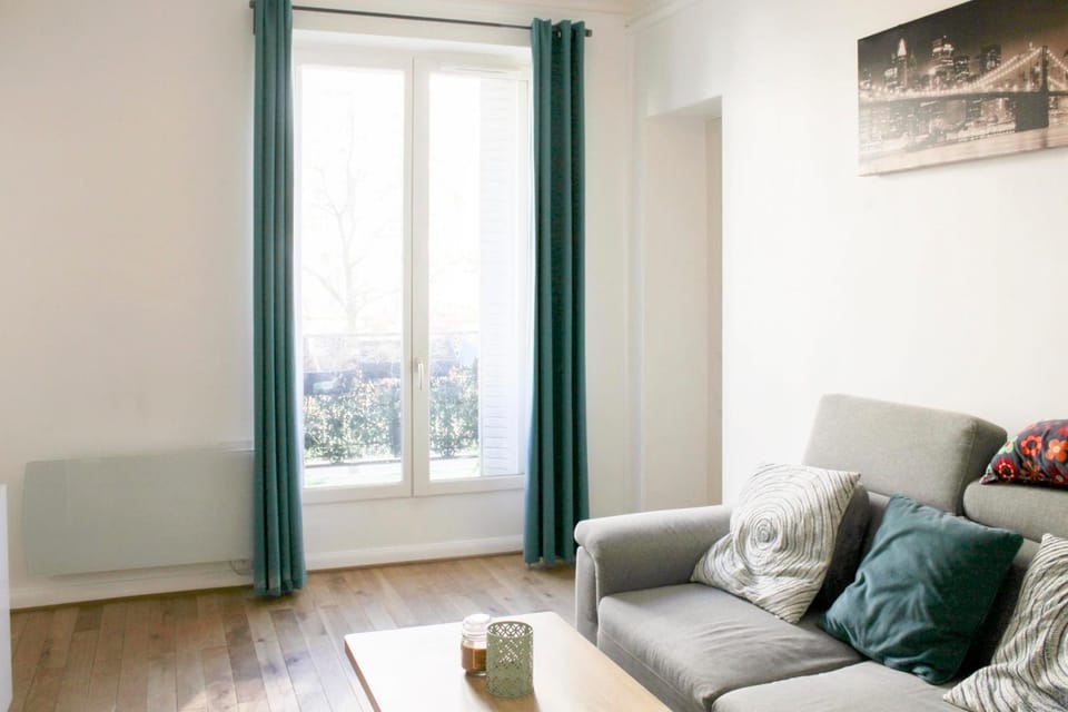 2-bedroom apartment - Eiffel Tower Apartment in Paris