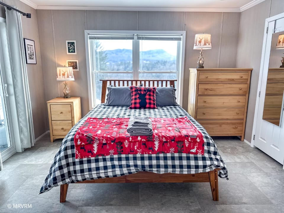 Recreation Paradise on 600 Acres House in Moretown