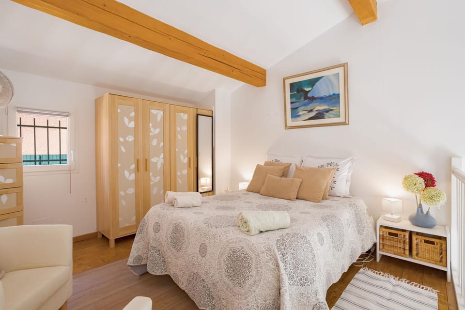 Property building, Living room, Bedroom