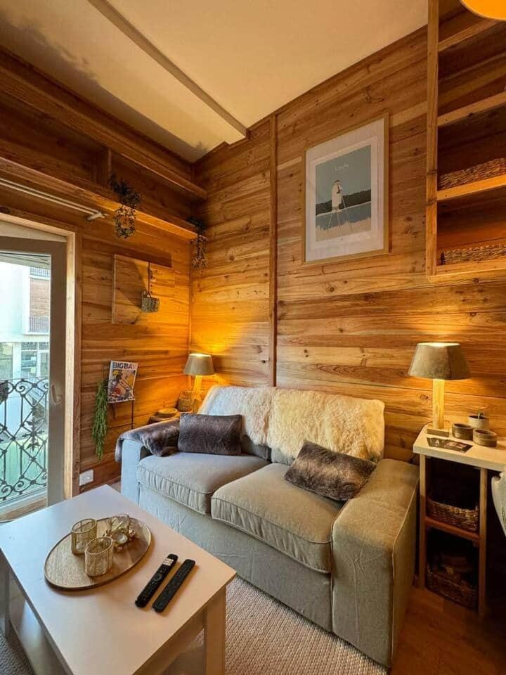 Studio la Victoire Apartment in Bordeaux