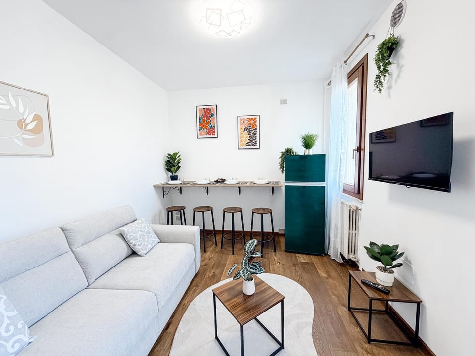 TV and multimedia, Balcony/Terrace, Living room, Floor plan