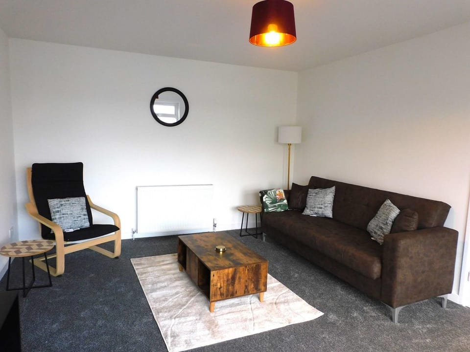 NEW - Large Fully Renovated House in East Kilbride House in East Kilbride
