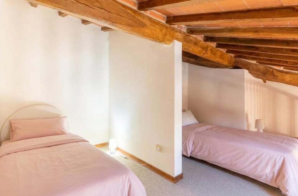 Elegant Villa Fiorello 10m Montepulciano with pool By TripCare Apartment in Tuscany