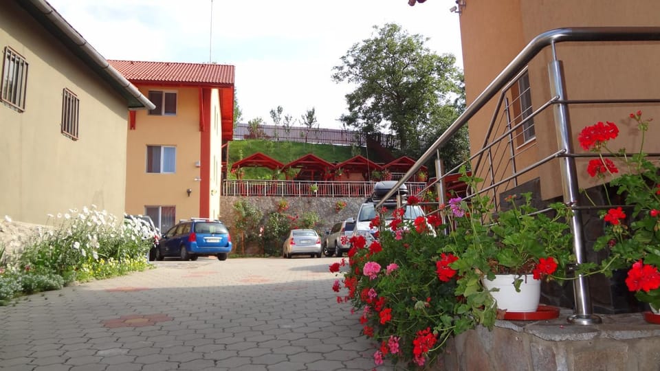 Garden, Garden view, Parking