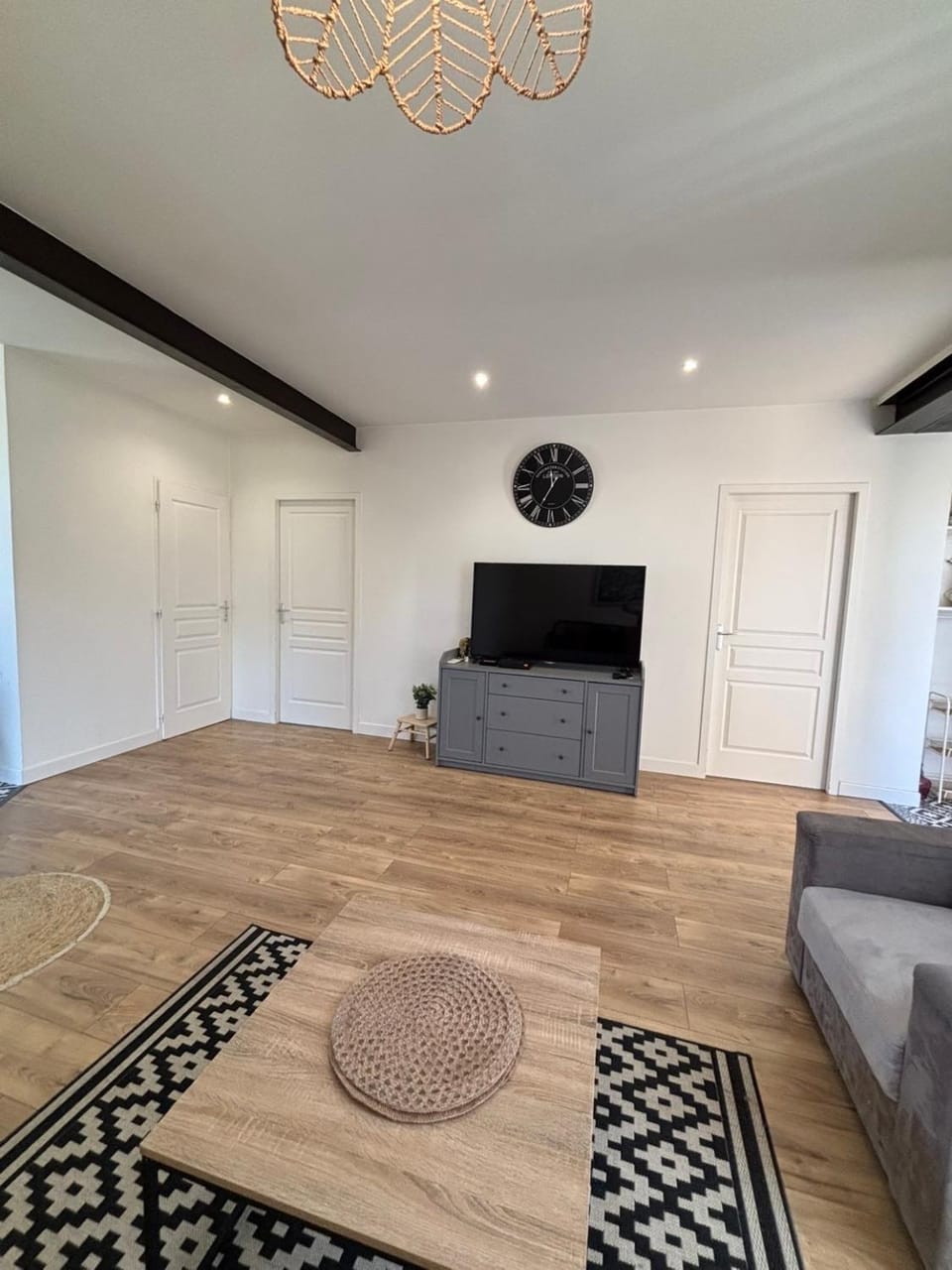 Bosquet Apartment in Valence