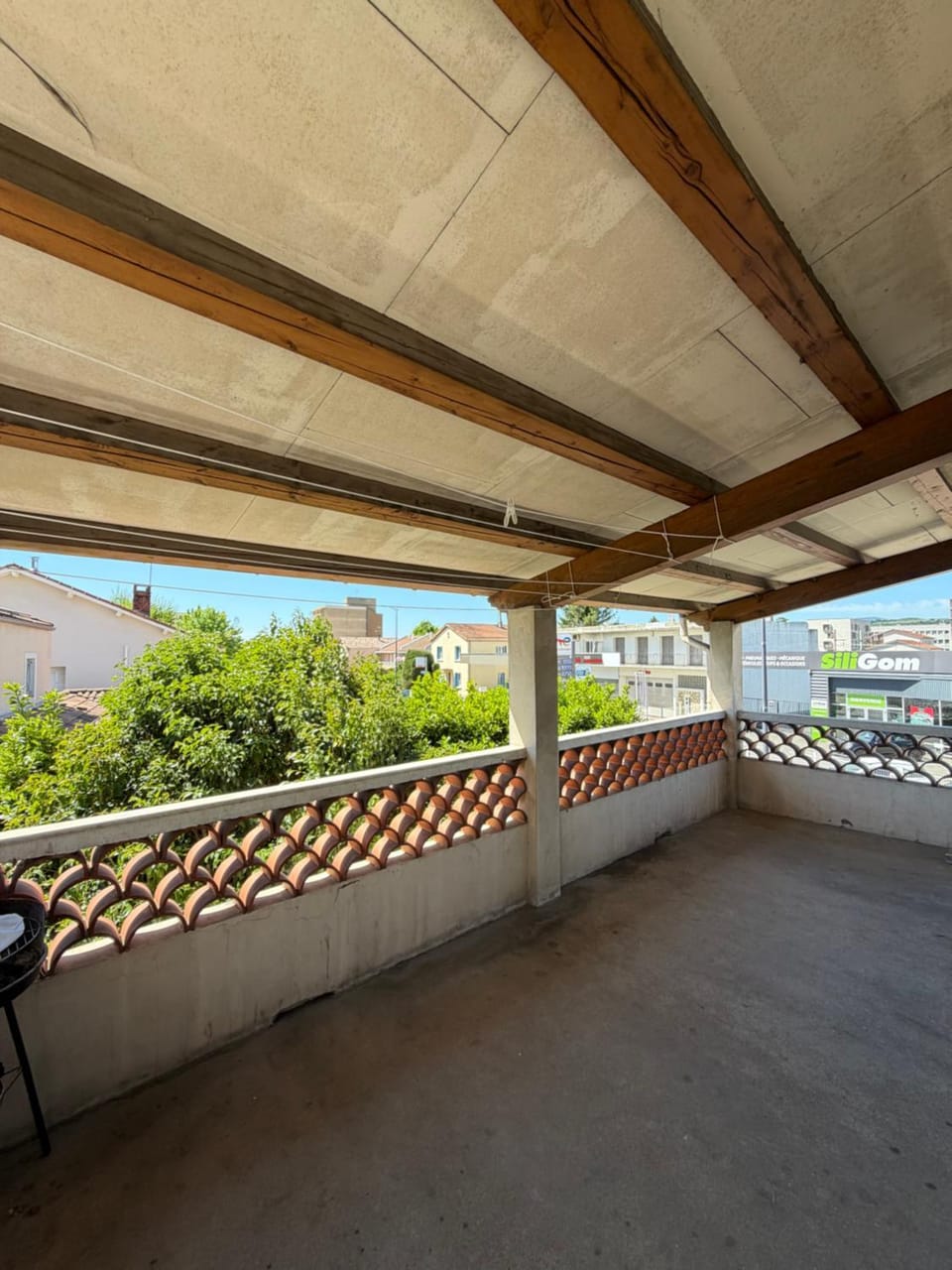 Bosquet Apartment in Valence