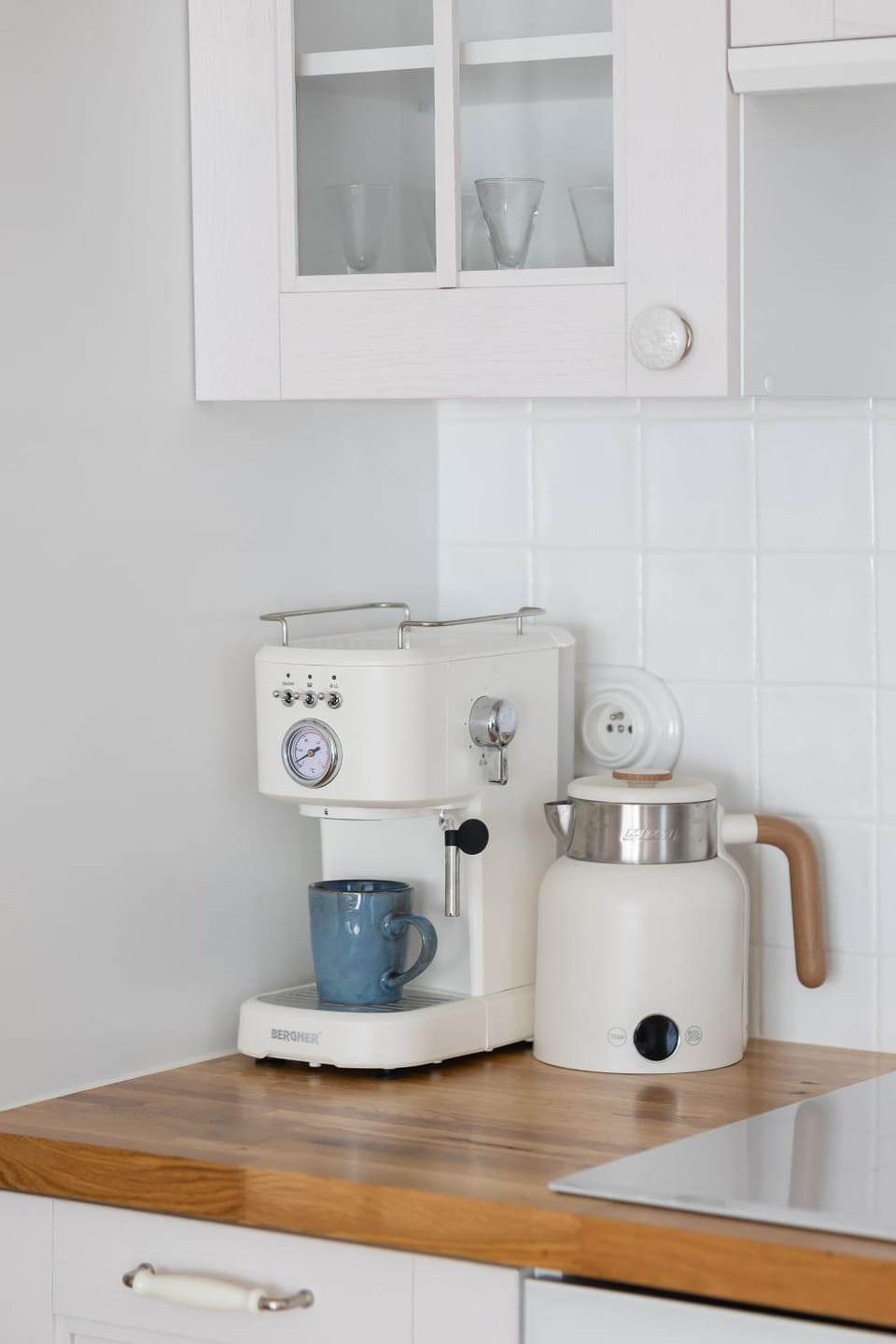 Coffee/tea facilities, Kitchen or kitchenette