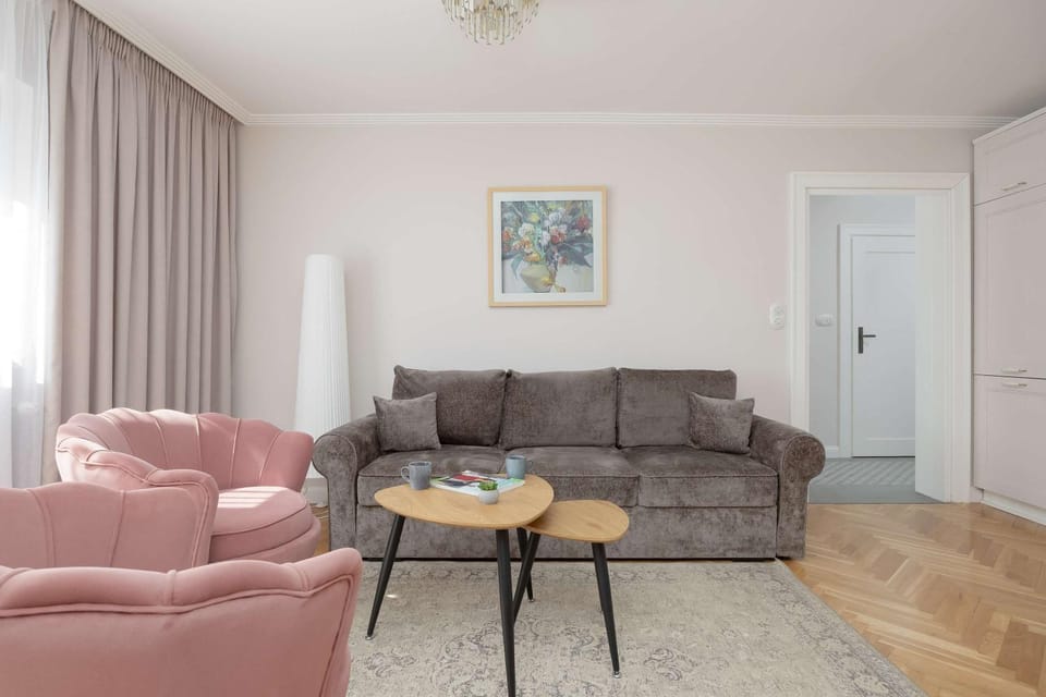 Living room, Seating area, pet friendly