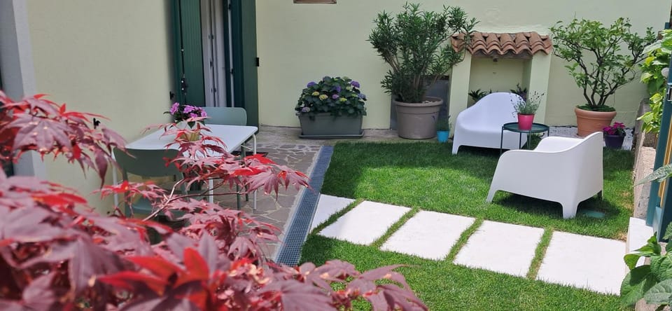 Garden, Garden view