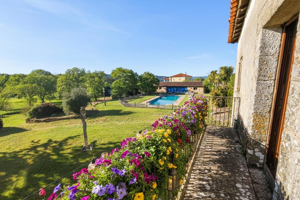 Property building, Balcony/Terrace, Swimming pool
