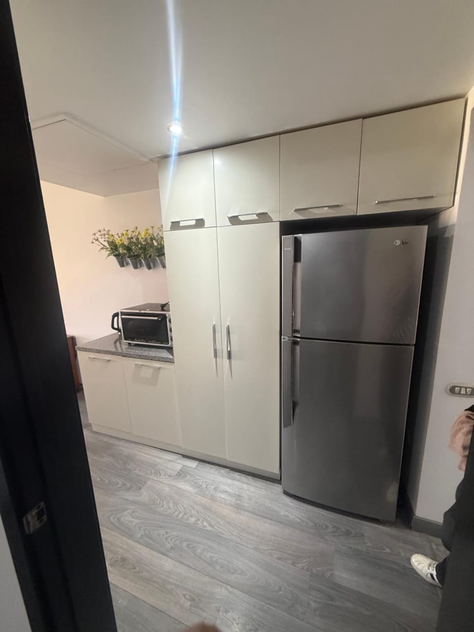 Kitchen or kitchenette, oven, wardrobe
