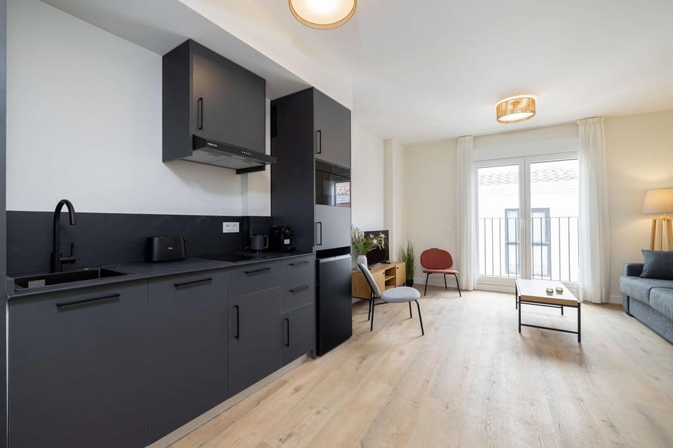 Urban Escape in Central Malaga by Stay Homy Apartment in Malaga
