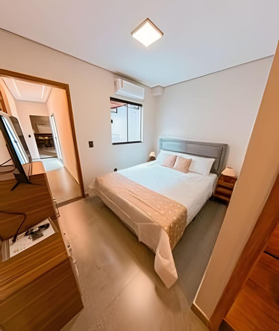 Espaço Inteiro e aconchegante em Uberaba: J & JFII Apartment in Uberaba