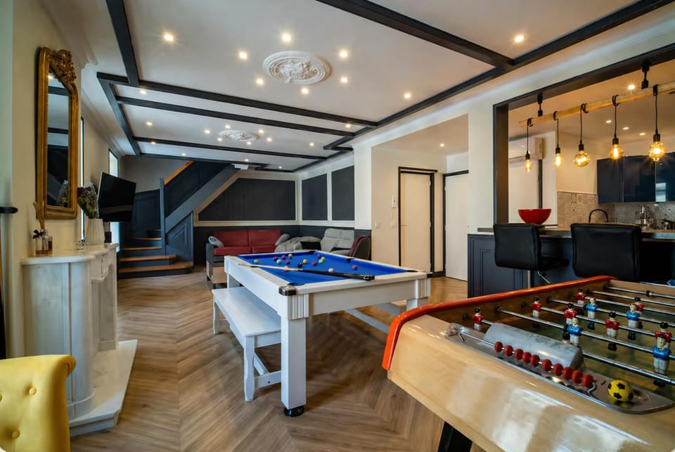 Communal lounge/ TV room