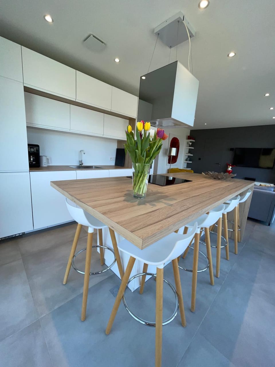 Kitchen or kitchenette, Living room