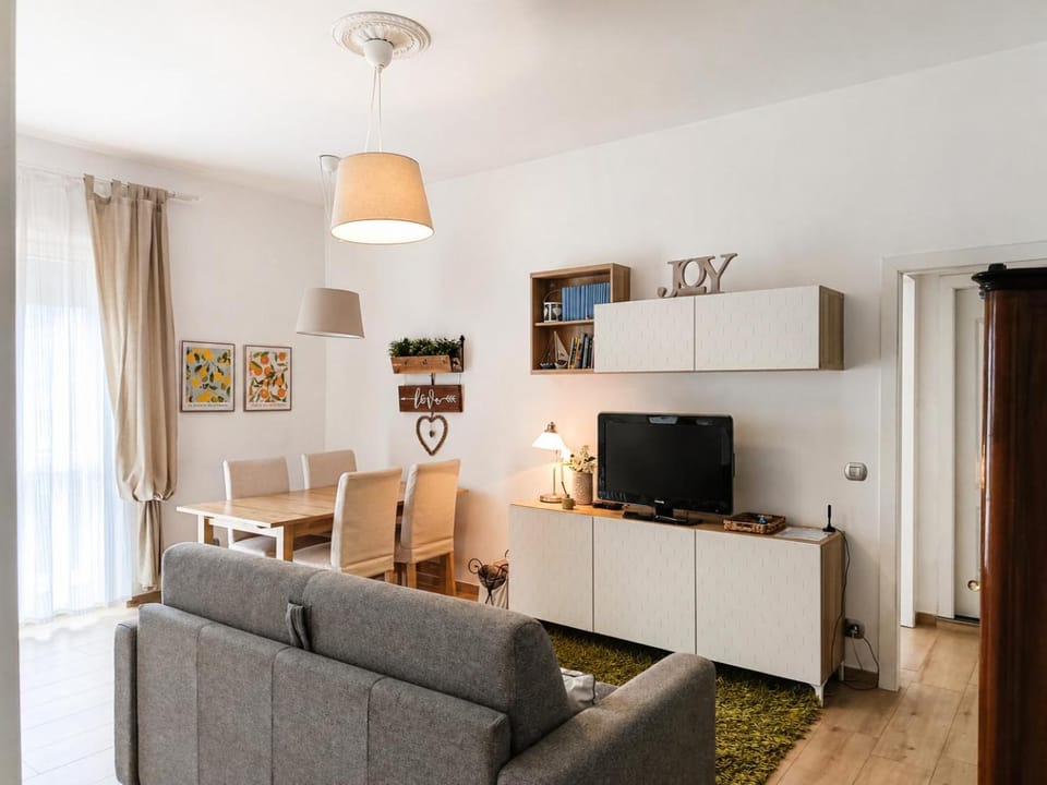 Hostdomus-White star Apartment in Liguria