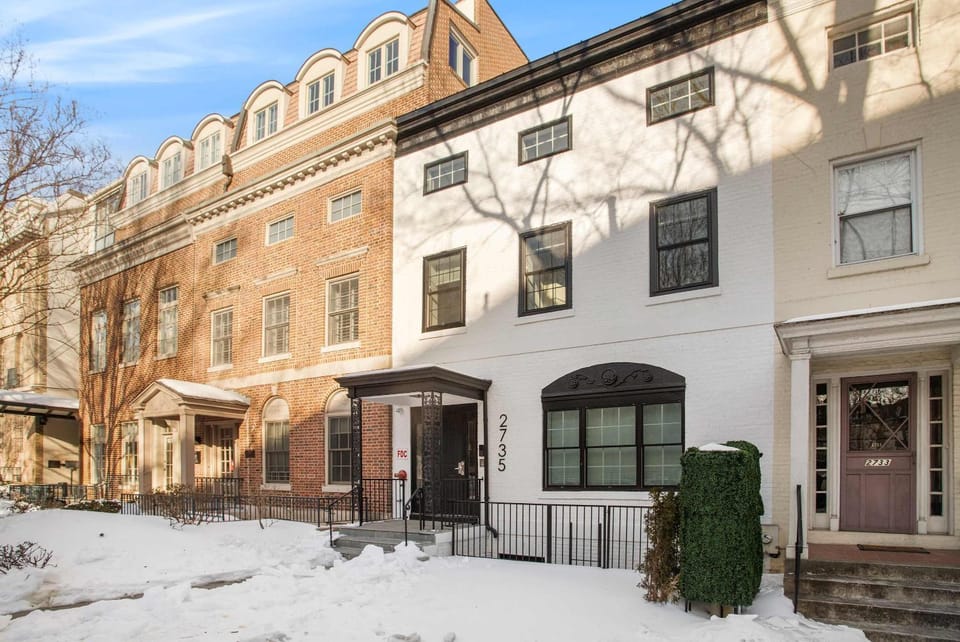 Sojourn DC Brand New Private Basement Pet Friendly Apartment in Arlington