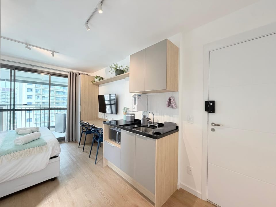 Bed, Kitchen or kitchenette, microwave