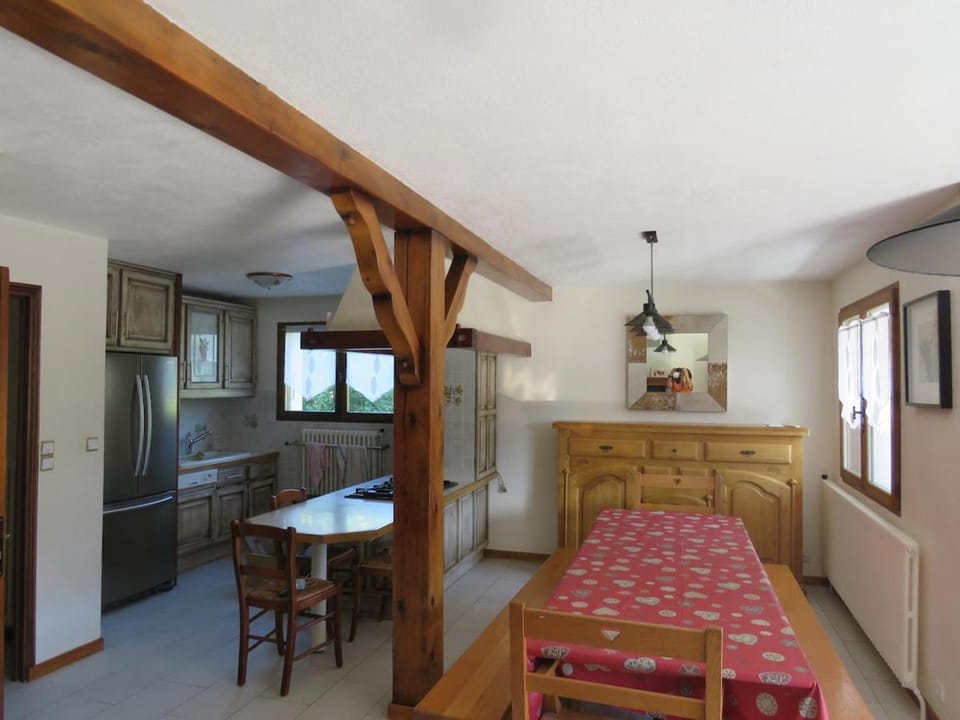 L'Ours, spacieux chalet and garden Chalet in Morillon