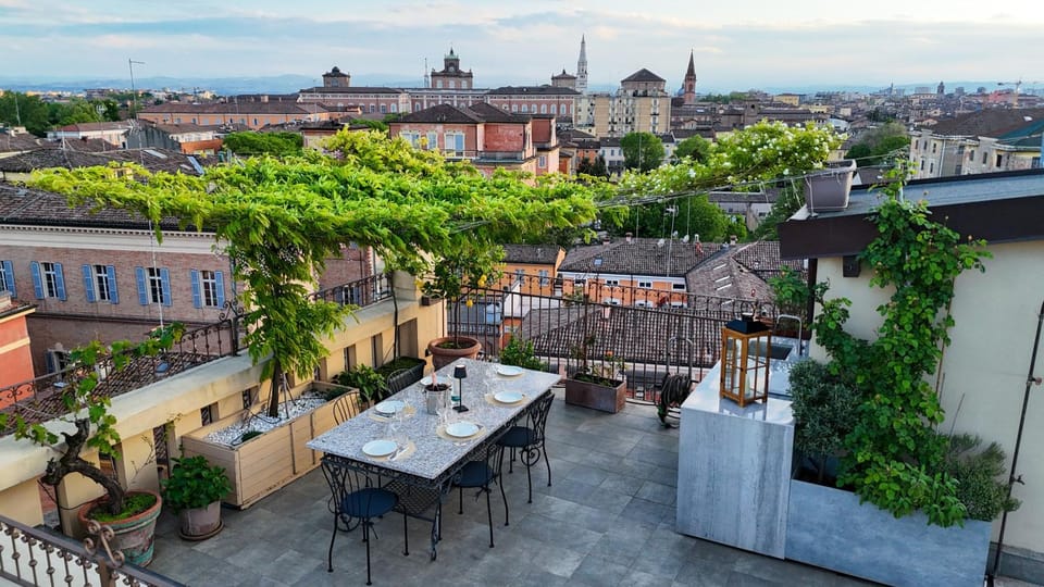 Balcony/Terrace, Dining area