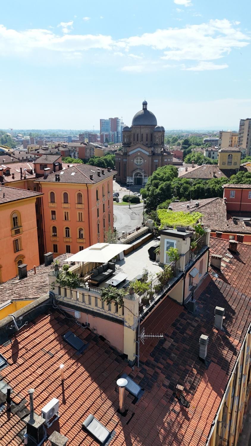 Property building, Day, Neighbourhood, Bird's eye view, City view, Street view
