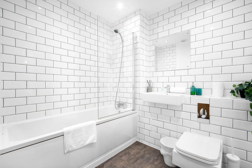 Shower, Toilet, Bathroom, Bath, towels